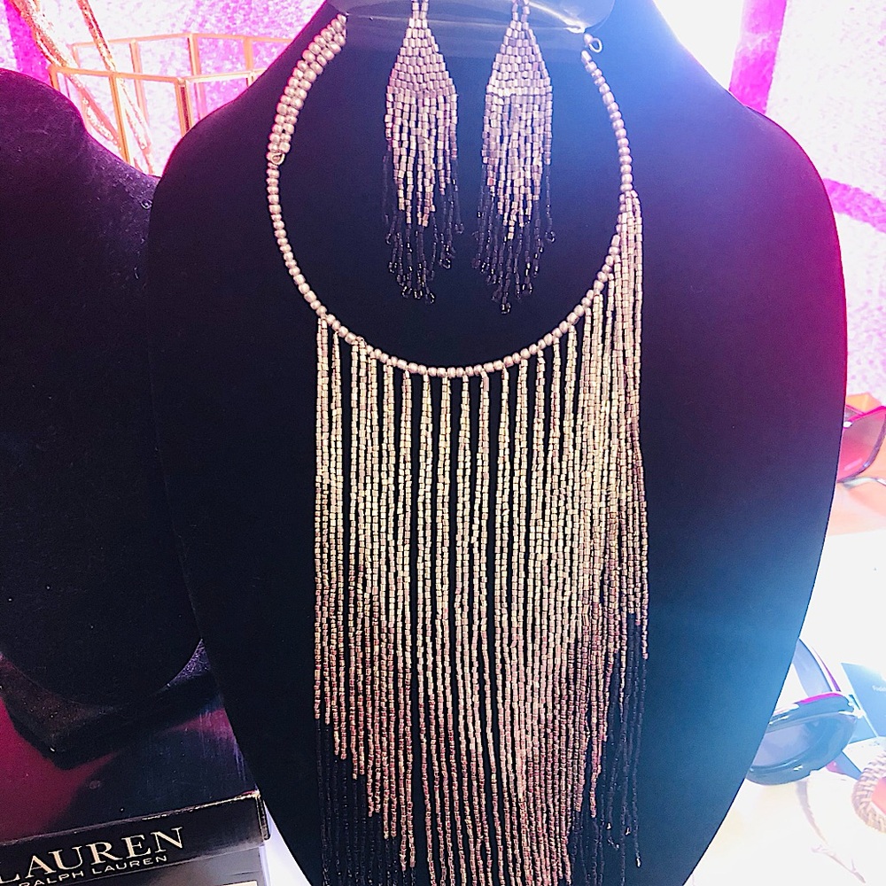 NWT Necklace/earrings